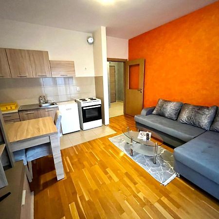 Naki Apartments Podgorica Ngoại thất bức ảnh