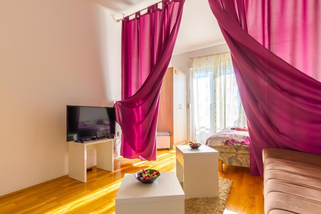 Naki Apartments Podgorica Ngoại thất bức ảnh