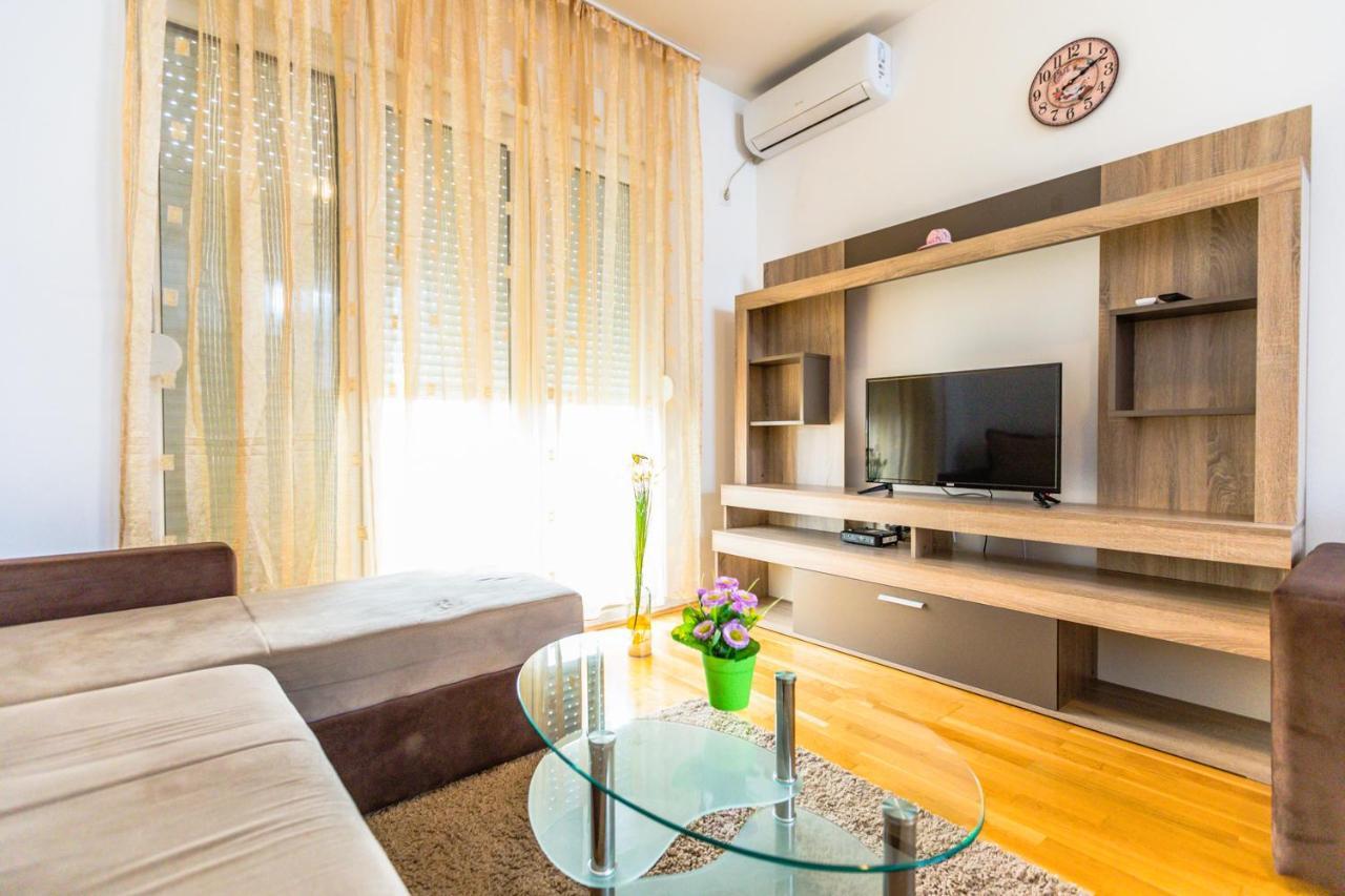 Naki Apartments Podgorica Ngoại thất bức ảnh